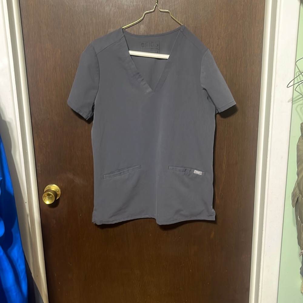 Figs charcoal Casma scrub top size small